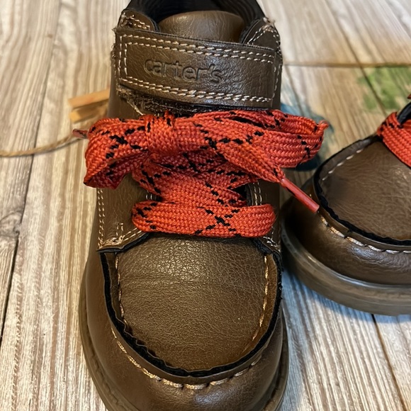 Carters toddler dress boots like new condition. sz 9 - Picture 2 of 5